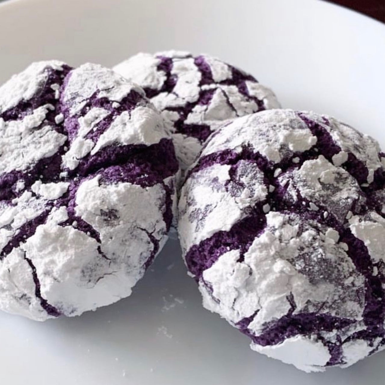 Chocolate crinkles with powdered sugar